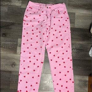 Women’s pink and red mini heart mom jeans